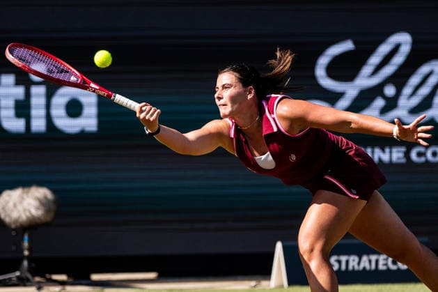 BAD HOMBURG, GERMANY - JUNE 24: Emma Navarro (USA) during the Bad Homburg Open powered by Solarwatt Singles match between Iga Swiatek (POL) vs Emma Navarro (USA) at Kurpark Bad Homburg on June 24, 2026 in Bad Homburg, Germany. Hessen Germany Copyright: xSteffiexWunderlx