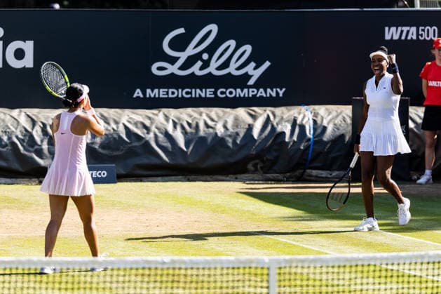 BAD HOMBURG, GERMANY - JUNE 24: Alexandra Eala (PHI) Venus Williams (USA) cheering during the Bad Homburg Open powered by Solarwatt Doubles match between Catherine Harrison (USA) Alexandra Osborne (AUS) vs Alexandra Eala (PHI) Venus Williams (USA) at Kurpark Bad Homburg on June 24, 2026 in Bad Homburg, Germany. Hessen Germany Copyright: xSteffiexWunderlx