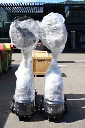 24.06.2026, xsvx, Motorsport FIA Formel 1, Grand Prix von Österreich v.l. Symbolfoto, Symbolbild Hitze in Spielberg Ventilatoren im Fahrerlager Hitzewelle (FIA REGULATIONS PROHIBIT ANY USE OF PHOTOGRAPHS as IMAGE SEQUENCES and or QUASI-VIDEO) Zeltweg-Spielberg *** June 24, 2026, xsvx, Motorsport FIA Formula 1, Austrian Grand Prix v l Stock photo, illustrative image: Heat in Spielberg; fans in the paddock; heat wave. FIA REGULATIONS PROHIBIT ANY USE OF PHOTOGRAPHS as IMAGE SEQUENCES and or QUASI-VIDEO. Zeltweg, Spielberg