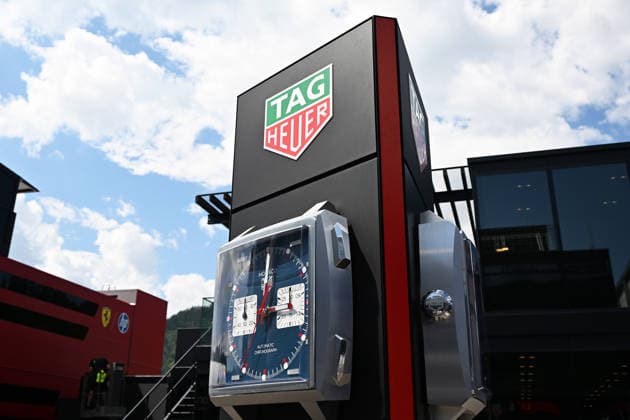 24.06.2026, xsvx, Motorsport FIA Formel 1, Grand Prix von Österreich v.l. Symbolfoto, Symbolbild Uhren Tag Heuer Sponsor Uhr Logo Wappen Schriftzug (FIA REGULATIONS PROHIBIT ANY USE OF PHOTOGRAPHS as IMAGE SEQUENCES and or QUASI-VIDEO) Zeltweg-Spielberg *** June 24, 2026, xsvx, Motorsport FIA Formula 1, Austrian Grand Prix v l Stock photo, stock image Watches Tag Heuer Sponsor Watch Logo Coat of arms Lettering FIA REGULATIONS PROHIBIT ANY USE OF PHOTOGRAPHS as IMAGE SEQUENCES and or QUASI-VIDEO Zeltweg Spielberg