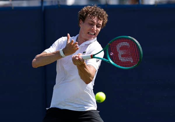 RECORD DATE NOT STATED 24th June 2026; Devonshire Park Lawn Tennis Club, Eastbourne, East Sussex, England; Lexus Eastbourne Open Tennis, Day Four; Ugo Humert (GBR) plays a forehand shot against Jenson Brooksby (USA) HongboxChen