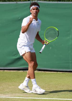 Moez Echargui (TUN),macht die Faust und jubelt, Jubel, Emotion, Herren Einzel, Men s Singles, Qualifikation, Wimbledon Tennis - Wimbledon 2026 - Grand Slam ITF ATP, Tennis Herren WTA, Tennis Damen - AELTC - London - - Great Britain - 24 June 2026. *** Moez Echargui (TUN) pumps his fist and cheers; celebration, emotion, Men s Singles, Qualifying, Wimbledon Tennis, Wimbledon 2026, Grand Slam, ITF, ATP, WTA, AELTC, London, Great Britain, June 24, 2026 Copyright: xJuergenxHasenkopfx