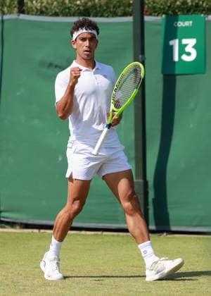 Moez Echargui (TUN),macht die Faust und jubelt, Jubel, Emotion, Herren Einzel, Men s Singles, Qualifikation, Wimbledon Tennis - Wimbledon 2026 - Grand Slam ITF ATP, Tennis Herren WTA, Tennis Damen - AELTC - London - - Great Britain - 24 June 2026. *** Moez Echargui (TUN) pumps his fist and cheers; celebration, emotion, Men s Singles, Qualifying, Wimbledon Tennis, Wimbledon 2026, Grand Slam, ITF, ATP, WTA, AELTC, London, Great Britain, June 24, 2026 Copyright: xJuergenxHasenkopfx