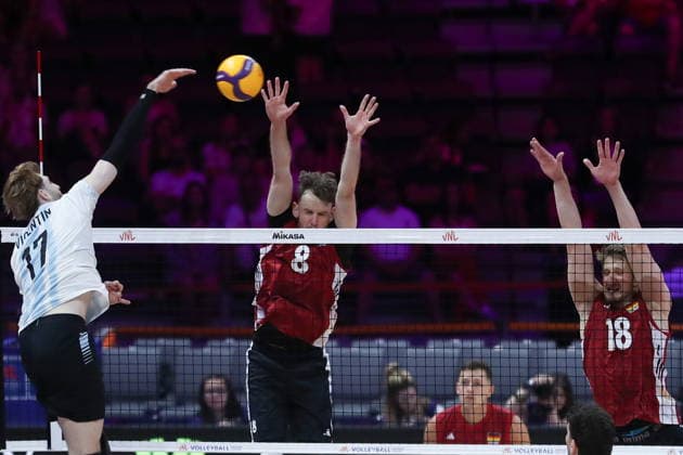 Gliwice 24.06.2026. Siatkowka Liga Narodow sezon 2026 faza grupowa mecz: Argentyna - Niemcy --- Volleyball VNL Nations League season 2026 group stage match: Argentina - Germany nz Vicentin Luciano, John Filip Fot. Kacper Staniec NEWSPIX.PL --- newspix.pl 