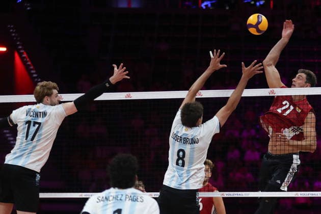 Gliwice 24.06.2026. Siatkowka Liga Narodow sezon 2026 faza grupowa mecz: Argentyna - Niemcy --- Volleyball VNL Nations League season 2026 group stage match: Argentina - Germany nz Krick Tobias, Loser Agustin Fot. Kacper Staniec NEWSPIX.PL --- newspix.pl 