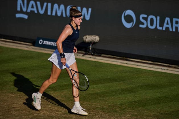 June 24, 2026, Bad Homburg, Hessen, Germany: Irina-Camelia Begu of Romania, Karolina Muchova of Czech Republic shaking hands after the Match during the BAD HOMBURG OPEN powered by SOLARWATTT- WTA500 - Womens Tennis, 24.6.2026 in Bad Homburg (Tennis-Club Bad Homburg), Germany - Photo: Tennis 2026: Bad Hombug Open - WTA500: MUCHOVA 6:1 6:1 BEGU  - ZUMAs343 20260624_zsp_s343_152 Copyright: xMathiasxSchulzx