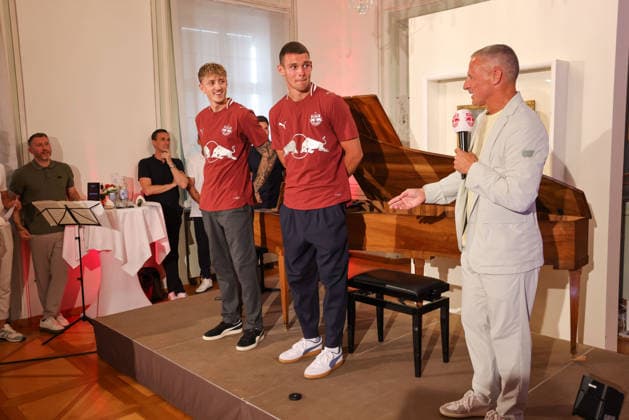 SOCCER - BL, RBS, jersey presentation SALZBURG,AUSTRIA,24.JUN.26 - SOCCER - ADMIRAL Bundesliga, Red Bull Salzburg, jersey presentation. Image shows Tim Drexler and Christian Zawieschitzky (RBS).  GEPAxpictures xMathiasxMandl