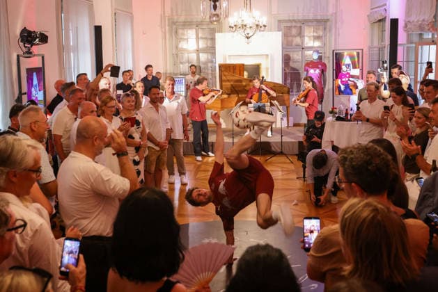 SOCCER - BL, RBS, jersey presentation SALZBURG,AUSTRIA,24.JUN.26 - SOCCER - ADMIRAL Bundesliga, Red Bull Salzburg, jersey presentation. Image shows a showact.  GEPAxpictures xMathiasxMandl
