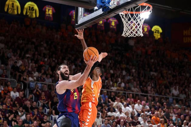 June 24, 2026, Barcelona, Barcelona, Spain: Tornike Shengelia of FC Barcelona, Barca in action during the Spanish League, Liga ACB Endesa, basketball Final Game 4 match played between FC Barcelona and Valencia Basket at Palau Blaugrana on June 24, 2026 in Barcelona, Spain. Barcelona Spain - ZUMAa181 20260624_zaa_a181_025 Copyright: xJavierxBorregox