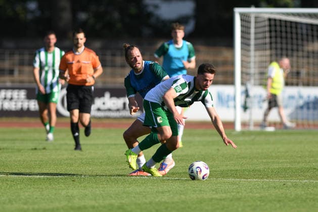 1. FC 1905 Schweinfurt vs. BSG Chemie leipzig, Sachs-Stadion Football, Regionalliga Friendly 1. FC 1905 Schweinfurt vs. BSG Chemie leipzig 24 Jun 2026 Sachs-Stadion , Schweinfurt, Germany Image: (fLTR) Kristian Böhnlein (Schweinfurt) in Action. DFL REGULATIONS PROHIBIT ANY USE OF PHOTOGRAPHS AS IMAGE SEQUENCES AND OR QUASI-VIDEO Copyright: xPresseFotoxEvansx