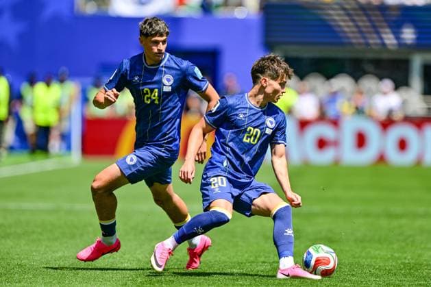 Bosnia and Herzegovina s Edin Dzeko and Bosnia and Herzegovina s Ivan Sunjic pictured during a soccer game between Bosnia and Herzegovina and Qatar, on Wednesday 24 June 2026 in Seattle, the third and last day in the group stage, in group B of the FIFA World Cup, WM, Weltmeisterschaft, Fussball 2026 in the United States of America. DIRKxWAEM  x179156710x