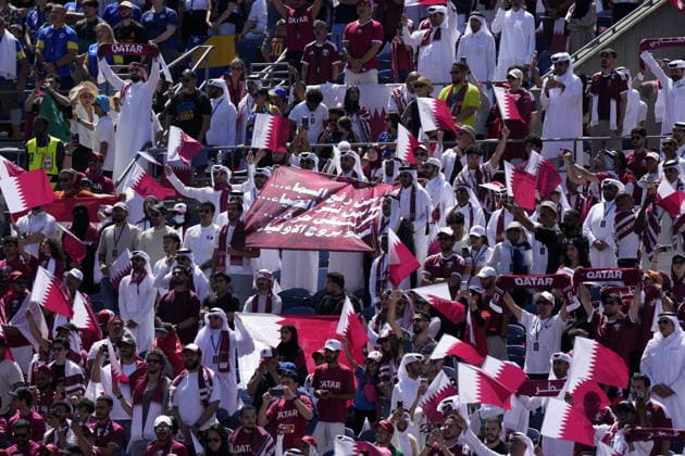 FIFA World Cup, WM, Weltmeisterschaft, Fussball 2026 - Group B - Bosnia and Herzegovina vs Qatar Supporters of Qatar cheer ahead of the FIFA World Cup 2026 group stage match Bosnia and Herzegovina against Qatar, in Seattle, Washington, USA, 24 June 2026. SEATTLE United States  Copyright: xSTEPHANxBRASHEARx