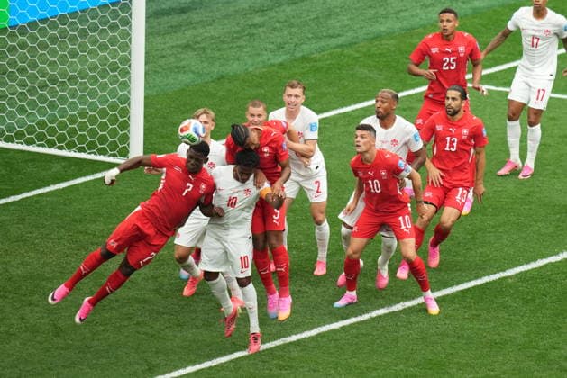 Switzerland v Canada - FIFA World Cup, WM, Weltmeisterschaft, Fussball 2026 - Group B VANCOUVER, CANADA - JUNE 24: Breel Embolo of Switzerland in action against Jonathan David (10) of Canada during the 2026 FIFA World Cup Group B match between Switzerland and Canada at BC Place Stadium in Vancouver, Canada, on June 24, 2026. Ercin Erturk Anadolu British Columbia Canada. Editorial use only. Please get in touch for any other usage.  Copyright: x2026xAnadoluxErcinxErturkx