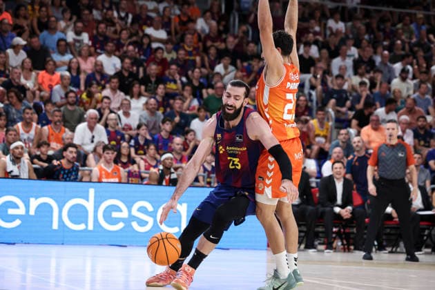 June 24, 2026, Barcelona, Barcelona, Spain: Tornike Shengelia of FC Barcelona, Barca in action during the Spanish League, Liga ACB Endesa, basketball Final Game 4 match played between FC Barcelona and Valencia Basket at Palau Blaugrana on June 24, 2026 in Barcelona, Spain. Barcelona Spain - ZUMAa181 20260624_zaa_a181_040 Copyright: xJavierxBorregox