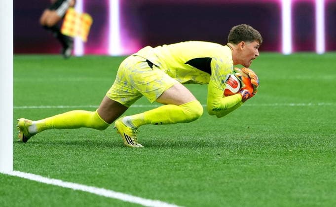 FIFA World Cup, WM, Weltmeisterschaft, Fussball 2026 - Group B - Switzerland vs Canada Goalkeeper Gregor Kobel of Switzerland in action during the FIFA World Cup 2026 group stage match Switzerland against Canada, in Vancouver, Canada, 24 June 2026. VANCOUVER Canada  Copyright: xBOBxFRIDx