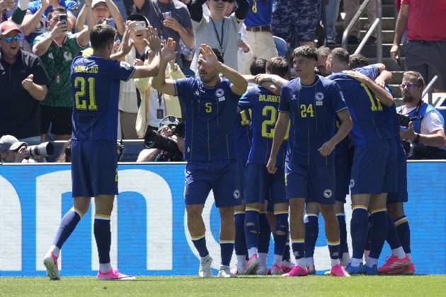 FIFA World Cup, WM, Weltmeisterschaft, Fussball 2026 - Group B - Bosnia and Herzegovina vs Qatar Players of Bosnia and Herzegovina celebrate scoring the 1-0 goal during the FIFA World Cup 2026 group stage match Bosnia and Herzegovina against Qatar, in Seattle, Washington, USA, 24 June 2026. SEATTLE United States  Copyright: xSTEPHANxBRASHEARx