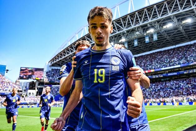 Bosnia and Herzegovina s Kerim Alajbegovic celebrates after scoring during a soccer game between Bosnia and Herzegovina and Qatar, on Wednesday 24 June 2026 in Seattle, the third and last day in the group stage, in group B of the FIFA World Cup, WM, Weltmeisterschaft, Fussball 2026 in the United States of America. DIRKxWAEM  x179160509x