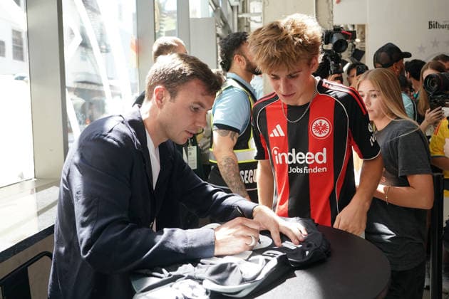 Mario Götze zu Gast im German House of Soccer, der ständigen Fan-Botschaft des DFB während der Fußball-Weltmeisterschaft in Manhattan - New York 24.06.2026: German House of Soccer *** Mario Götze visits the German House of Soccer, the DFB’s permanent fan embassy during the World Cup in Manhattan, New York, on June 24, 2026. German House of Soccer