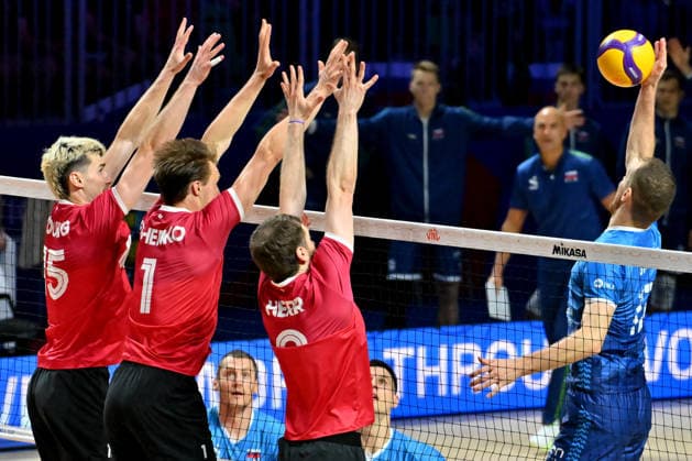 LJUBLJANA, SLOVENIA - JUNE 24: Tine Urnaut of Slovenia (R) in action against Daenan Gyimah of Canada (2L) during the FIVB Men s Volleyball Nations League match between Slovenia and Canada at Arena Stozice, Ljubljana on June 24, 2026 in Ljubljana, Slovenia. (Photo by Igor Kupljenik Sports Press Photo).  Copyright: xIgorxKupljenikx xSPPx Sportspressphoto_SPR175494