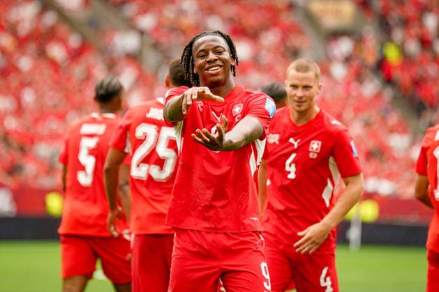 Kanada: Fußball FIFA Weltmeisterschaft 2026 Gruppenphase Schweiz vs Kanada BC Place Stadium (Vancouver, British Columbia): Tor und Torjubel zum 2:0 durch Johan Manzambi (Schweiz, 9) Freude, Emotionen, Jubel, Geste, Gestik, Emotion *** Canada Soccer 2026 FIFA World Cup Group Stage Switzerland vs. Canada BC Place Stadium Vancouver, British Columbia Goal and celebration of the 2–0 score by Johan Manzambi (Switzerland), 9 Joy, emotions, celebration, gesture, body language, emotion Copyright: xJOERANxSTEINSIEKx