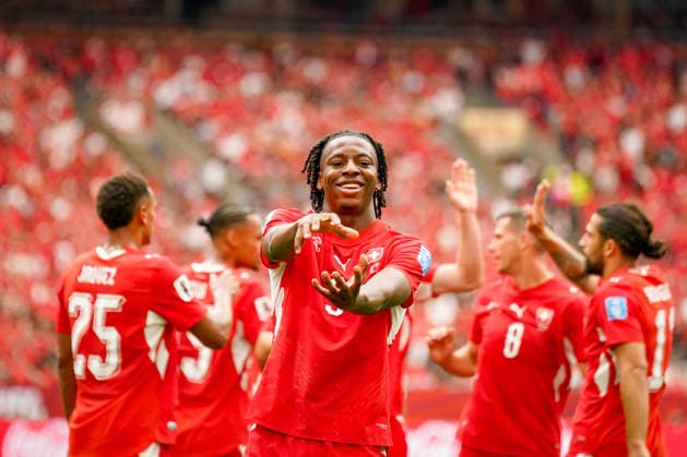 Kanada: Fußball FIFA Weltmeisterschaft 2026 Gruppenphase Schweiz vs Kanada BC Place Stadium (Vancouver, British Columbia): Tor und Torjubel zum 2:0 durch Johan Manzambi (Schweiz, 9) Freude, Emotionen, Jubel, Geste, Gestik, Emotion *** Canada Soccer 2026 FIFA World Cup Group Stage Switzerland vs. Canada BC Place Stadium Vancouver, British Columbia Goal and celebration of the 2-0 score by Johan Manzambi (Switzerland), 9 Joy, Emotions, Cheering, Gesture, Body Language, Emotion Copyright: xJOERANxSTEINSIEKx