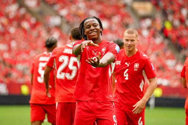 Kanada: Fußball FIFA Weltmeisterschaft 2026 Gruppenphase Schweiz vs Kanada BC Place Stadium (Vancouver, British Columbia): Tor und Torjubel zum 2:0 durch Johan Manzambi (Schweiz, 9) Freude, Emotionen, Jubel, Geste, Gestik, Emotion *** Canada Soccer 2026 FIFA World Cup Group Stage Switzerland vs. Canada BC Place Stadium Vancouver, British Columbia Goal and celebration of the 2-0 score by Johan Manzambi (Switzerland), 9 Joy, Emotions, Cheering, Gesture, Body Language, Emotion Copyright: xJOERANxSTEINSIEKx