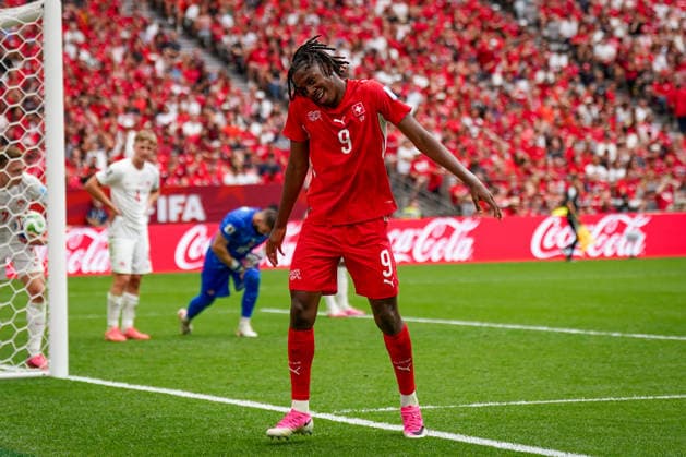 Kanada: Fußball FIFA Weltmeisterschaft 2026 Gruppenphase Schweiz vs Kanada BC Place Stadium (Vancouver, British Columbia): Tor und Torjubel zum 2:0 durch Johan Manzambi (Schweiz, 9) Freude, Emotionen, Jubel, Geste, Gestik, Emotion *** Canada Soccer 2026 FIFA World Cup Group Stage Switzerland vs. Canada BC Place Stadium Vancouver, British Columbia Goal and celebration of the 2-0 score by Johan Manzambi (Switzerland), 9 Joy, Emotions, Cheering, Gesture, Body Language, Emotion Copyright: xJOERANxSTEINSIEKx