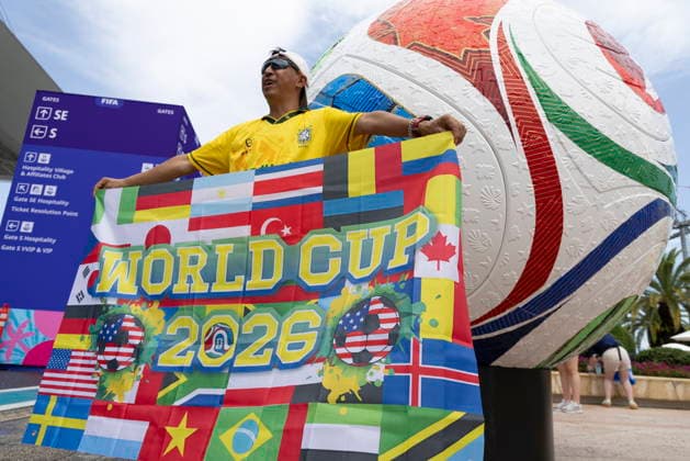 FIFA World Cup, WM, Weltmeisterschaft, Fussball 2026 - Group C - Scotland vs Brazil A supporter of Brazil poses for a picture outside of the stadium ahead of the FIFA World Cup 2026 group stage match Scotland against Brazil, in Miami, Florida, USA, 24 June 2026. MIAMI United States  Copyright: xCRISTOBALxHERRERA-ULASHKEVICHx
