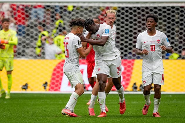 Kanada: Fußball FIFA Weltmeisterschaft 2026 Gruppenphase Schweiz vs Kanada BC Place Stadium (Vancouver, British Columbia): Tor und Torjubel zum 2:1 Anschlusstreffer durch Promise David (Kanada 24) Freude, Emotionen, Jubel *** Canada Soccer 2026 FIFA World Cup Group Stage Switzerland vs. Canada BC Place Stadium, Vancouver, British Columbia Goal and celebration following Promise David s 2-1 goal for Canada 24 Joy, emotion, celebration Copyright: xJOERANxSTEINSIEKx