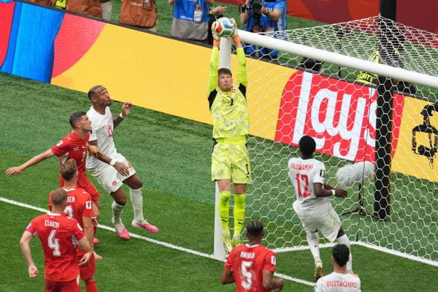 Switzerland v Canada - FIFA World Cup, WM, Weltmeisterschaft, Fussball 2026 - Group B VANCOUVER, CANADA - JUNE 24: Goalkeeper Gregor Kobel of Switzerland in action during the 2026 FIFA World Cup Group B match between Switzerland and Canada at BC Place Stadium in Vancouver, Canada, on June 24, 2026. Ercin Erturk Anadolu British Columbia Canada. Editorial use only. Please get in touch for any other usage.  Copyright: x2026xAnadoluxErcinxErturkx