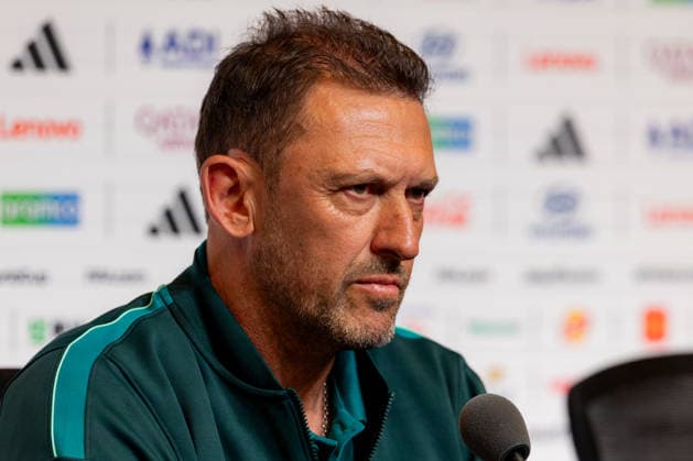 SOCCER AUSTRALIA TRAINING, Socceroos coach Tony Popovic during a press conference, PK, Pressekonferenz ahead of their match against Paraguay at the San Francisco Bay Area Stadium in Santa Clara, California, United States, Wednesday, June 24, 2026. ( NO ARCHIVING Alameda California United States  Copyright: xJasonxHenryx 20260625195067413475
