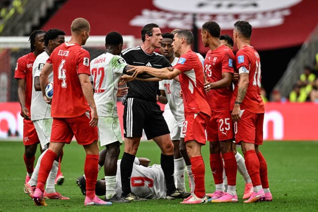Match referee Ramon Abatti intervenes after a foul on Cyle Larin of Canada, Switzerland v Canada, Group B football match of the FIFA World Cup, WM, Weltmeisterschaft, Fussball 2026 at BC Place, Vancouver, Canada on Wednesday 24 June 2026. Photo: Andrew Cornaga Vancouver Canada Copyright: xAndrewxCornaga x