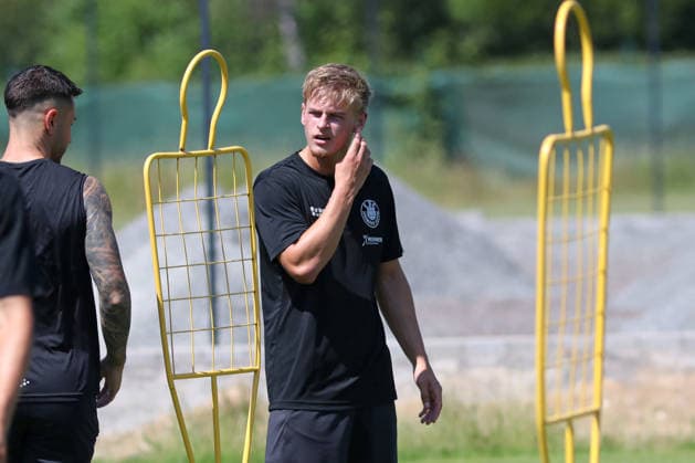 Regionalliga Nordost: Trainingsauftakt des 1. FC Lok Leipzig, 24.06.2026 Probespieler Gabriel Sadlek (zuletzt MSV Duisburg). Fußball, Regionalliga Nordost, Saison 2026 2027, Trainingsauftakt des 1. FC Lok Leipzig am 24.06.2026 im Bruno-Plache-Stadion, Leipzig. *** Regionalliga Nordost: 1 FC Lok Leipzig Kicks Off Training, June 24, 2026; Trial Player Gabriel Sadlek, Most Recently with MSV Duisburg; Soccer, Regionalliga Nordost, 2026–2027 Season, 1 FC Lok Leipzig kicks off training on June 24, 2026, at Bruno Plache Stadium, Leipzig Copyright: xBEAUTIFULxSPORTS JanxKaeferx