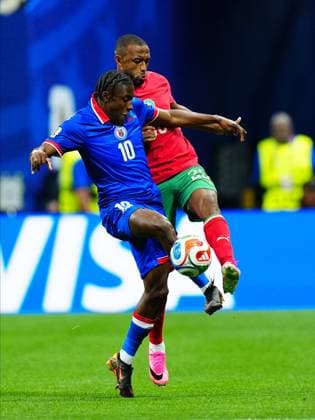 Morocco v Haiti - FIFA World Cup, WM, Weltmeisterschaft, Fussball 2026 - Group C ATLANTA, USA - JUNE 24: Ayoub El Kaabi (20) of Morocco in action against Jean-Ricner Bellegarde of Haiti during 2026 FIFA World Cup First Stage Group C match between Morocco and Haiti at Mercedes-Benz Stadium (Atlanta Stadium) in Atlanta, Georgia, United States on June 24, 2026. Evrim Aydin Anadolu Georgia United States. Editorial use only. Please get in touch for any other usage.  Copyright: x2026xAnadoluxEvrimxAydinx