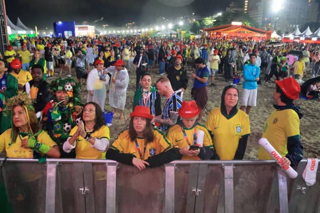 Escócia x Brasil Arena Copacabana RJ RIO DE JANEIRO, RJ - 24.06.2026: ESCoCIA X BRASIL ARENA COPACABANA RJ - Fans watch the Scotland vs. Brazil game at the Copacabana Arena on the sands of Copacabana Beach in Rio de Janeiro, RJ. (Photo: Luiz Gomes Fotoarena) x2969447x  LuizxGomes
