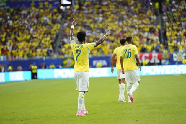 Scotland v Brazil - FIFA World Cup, WM, Weltmeisterschaft, Fussball 2026 - Group C FLORIDA, USA - JUNE 24: Vinicius Junior (7) of Brazil celebrates after scoring his team s first goal during the 2026 FIFA World Cup First Stage Group C match between Scotland and Brazil at the Hard Rock Stadium (Miami Stadium) in Miami Gardens, Florida, United States on June 24, 2026. Jose Hernandez Anadolu Florida United States. Editorial use only. Please get in touch for any other usage.  Copyright: x2026xAnadoluxJosexHernandezx