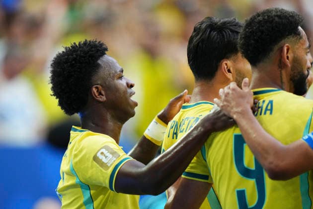 Scotland v Brazil: Group C - FIFA World Cup, WM, Weltmeisterschaft, Fussball 2026 Vinicius Junior of Brazil celebrates after scoring his team s first goal with teammates during the FIFA World Cup 2026 Group C match between Scotland and Brazil at Miami Stadium on June 24, 2026 in Miami, United States. Miami Gardens FL United States  Copyright: xJosexBretonx originalFilename:bretonhernandez-scotland260624_npgUS.jpg