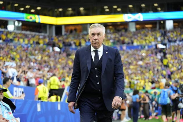 Scotland v Brazil - FIFA World Cup, WM, Weltmeisterschaft, Fussball 2026 - Group C FLORIDA, USA - JUNE 24: Carlo Ancelotti, head coach of Brazil, looks on during the 2026 FIFA World Cup First Stage Group C match between Scotland and Brazil at the Hard Rock Stadium (Miami Stadium) in Miami Gardens, Florida, United States on June 24, 2026. Jose Hernandez Anadolu Florida United States. Editorial use only. Please get in touch for any other usage.  Copyright: x2026xAnadoluxJosexHernandezx