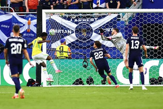 Vinicius Junior of Brazil scores his second goal Scotland v Brazil, 2026 FIFA World Cup, WM, Weltmeisterschaft, Fussball Group C, Football, Miami Stadium, Miami, Florida, USA - 24 Jun 2026Miami Miami Stadium Florida (FL) United States of America EDITORIAL USE ONLY No use with unauthorised audio, video, data, fixture lists, club league logos or live services. Online in-match use limited to 120 images, no video emulation. No use in betting, games or single club league player publications.  Copyright: xMichaelxZemanek Shutterstockx 16956031bh