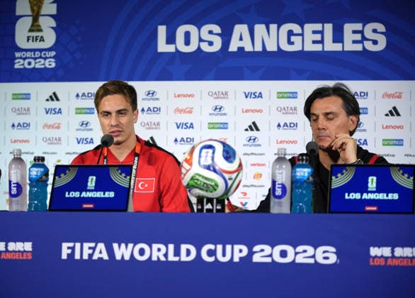press conference, PK, Pressekonferenz of Turkish national team, Nationalteam in Los Angeles LOS ANGELES, CALIFORNIA - JUNE 24: Turkiye National Team s player Kenan Yildiz (L) and head coach Vincenzo Montella (R) speak during a press conference ahead of the 2026 FIFA World Cup, WM, Weltmeisterschaft, Fussball First Stage Group D match between Turkiye and USA at the Los Angeles Stadium (SoFi Stadium) in Inglewood, California, United States on June 24, 2026. Tayfun Coskun Anadolu Los Angeles United States. Editorial use only. Please get in touch for any other usage.  Copyright: x2026xAnadoluxTayfunxCoskunx