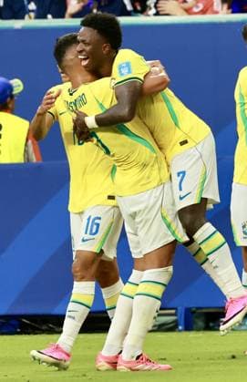 RECORD DATE NOT STATED Brazil vs Scotland FIFA World Cup, WM, Weltmeisterschaft, Fussball 2026. (SPO) Brazil vs Scotland FIFA World Cup 2026. June 24, 2026, Miami, Florida, USA: Vini Jr 7 of Brazil scored and celebrates his second goal with teammates during soccer match between Brazil and Scotland in group c during FIFA World Cup 2026 at Miami stadium. Credit: Niyi Fote Thenews2(Foto: Niyi Fote Thenews2 imago images) SPO  Copyright: xNiyixFotex