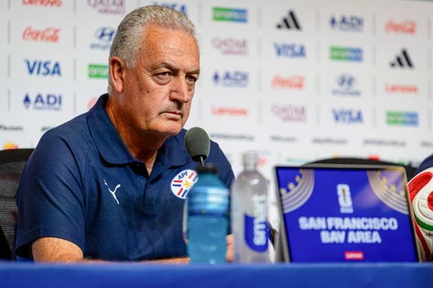Paraguay s head coach, Gustavo Alfaro, attends a press conference, PK, Pressekonferenz at Levi s Stadium in Santa Clara, California, United States, 24 June 2026. Paraguay national team, Nationalteam Press Conference in the United States !ACHTUNG: NUR REDAKTIONELLE NUTZUNG!  Copyright: xMIGUELxGUTIÉRREZx GR4033 20260624-55020699379_1