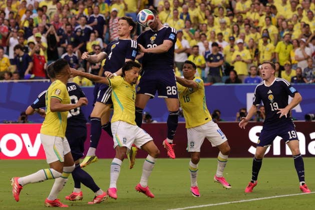 FIFA World Cup, WM, Weltmeisterschaft, Fussball 2026 - Group C - Scotland vs Brazil Scott McTominay (C-L) and Scott McKenna of Scotland (C) in action during the FIFA World Cup 2026 group stage match Scotland against Brazil, in Miami, Florida, USA, 24 June 2026. MIAMI United States  Copyright: xCRISTOBALxHERRERA-ULASHKEVICHx
