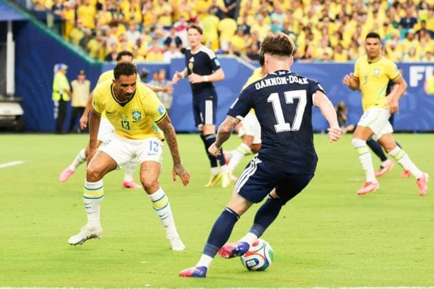 RECORD DATE NOT STATED FIFA World Cup, WM, Weltmeisterschaft, Fussball 2026 - Group C - Scotland v Brazil Danilo player of Brazil and Gannon-Doak player of Scotland during the match between Scotland and Brazil in the third round of Group C of the 2026 FIFA World Cup group stage at Miami Stadium, in Florida, United States, on Wednesday, June 24, 2026.(Foto: Vanessa Carvalho Brazil Photo Press IMAGO) Sports %G Copyright: xVanessaxCarvalhox