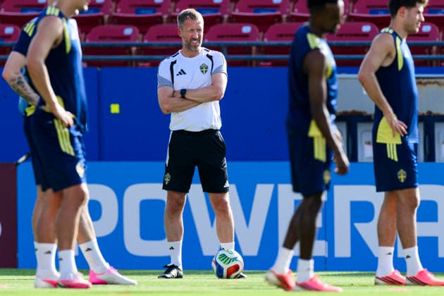 260624 Head coach Graham Potter of the Swedish national football team at a training session during day 14 of the FIFA World Cup, WM, Weltmeisterschaft, Fussball 2026 on June 24, 2026 in Dallas. Photo: Ludvig Thunman BILDBYRAN kod LT PA1256 fotboll football soccer fotball vm fotbolls-vm fotball-vm fotbolls-vm 2026 fifa world cup 2026 träning practice training sverige sweden sverige a day 14 bbeng *** 260624 Head coach Graham Potter of the Swedish national soccer team at a training session on day 14 of the 2026 FIFA World Cup on June 24, 2026 in Dallas. Photo by Ludvig Thunman, BILDBYRAN. Code: LT PA1256. soccer, football, soccer, World Cup, soccer World Cup, soccer World Cup, soccer World Cup 2026, FIFA World Cup 2026, training, practice, Sweden, Sweden A, day 14 bbeng  Copyright: LUDVIGxTHUNMAN BB260624LT047