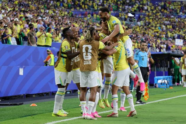FIFA World Cup, WM, Weltmeisterschaft, Fussball 2026 - Group C - Scotland vs Brazil Matheus Cunha of Brazil (R) celebrates with his teammates after scoring the 0-3 goal during the FIFA World Cup 2026 group stage match Scotland against Brazil, in Miami, Florida, USA, 24 June 2026. MIAMI United States  Copyright: xCRISTOBALxHERRERA-ULASHKEVICHx