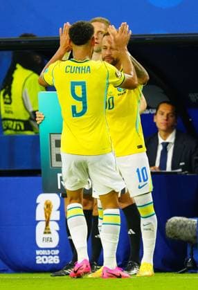 Matheus Cunha of Brazil is substituted by Neymar Scotland v Brazil, 2026 FIFA World Cup, WM, Weltmeisterschaft, Fussball Group C, Football, Miami Stadium, Miami, Florida, USA - 24 Jun 2026Miami Miami Stadium Florida (FL) United States of America EDITORIAL USE ONLY No use with unauthorised audio, video, data, fixture lists, club league logos or live services. Online in-match use limited to 120 images, no video emulation. No use in betting, games or single club league player publications.  Copyright: xJavierxGarcia Shutterstockx 16956030dl