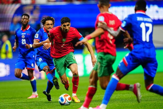 Morocco v Haiti - FIFA World Cup, WM, Weltmeisterschaft, Fussball 2026 - Group C ATLANTA, USA - JUNE 24: Achraf Hakimi (2) of Morocco in action against Martin Experience (8) of Haiti during 2026 FIFA World Cup First Stage Group C match between Morocco and Haiti at Mercedes-Benz Stadium (Atlanta Stadium) in Atlanta, Georgia, United States on June 24, 2026. Evrim Aydin Anadolu Georgia United States. Editorial use only. Please get in touch for any other usage.  Copyright: x2026xAnadoluxEvrimxAydinx