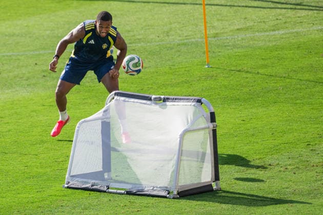 260624 Isak Hien of the Swedish national football team at a training session during day 14 of the FIFA World Cup, WM, Weltmeisterschaft, Fussball 2026 on June 24, 2026 in Dallas. Photo: Petter Arvidson BILDBYRAN kod PA PA1256 fotboll football soccer fotball vm fotbolls-vm fotball-vm fotbolls-vm 2026 fifa world cup 2026 träning practice training sverige sweden sverige a day 14 bbeng *** 260624 Isak Hien of the Swedish national soccer team at a training session on Day 14 of the 2026 FIFA World Cup on June 24, 2026 in Dallas. Photo by Petter Arvidson, BILDBYRAN. Code: PA PA1256. soccer, football, soccer World Cup, 2026 FIFA World Cup, training, Sweden, Sweden A, day 14 bbeng  Copyright: PETTERxARVIDSON BB260624PA102