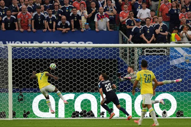 Vinícius Júnior (L) from Brazil scores a goal during the FIFA World Cup, WM, Weltmeisterschaft, Fussball 2026 group stage match Scotland against Brazil at Hard Rock Stadium in Miami, United States, 24 June 2026. FIFA World Cup 2026 - Group C - Scotland vs. Brazil !ACHTUNG: NUR REDAKTIONELLE NUTZUNG!  Copyright: xAlbertoxBoalx GR4058 20260625-55020699688_1